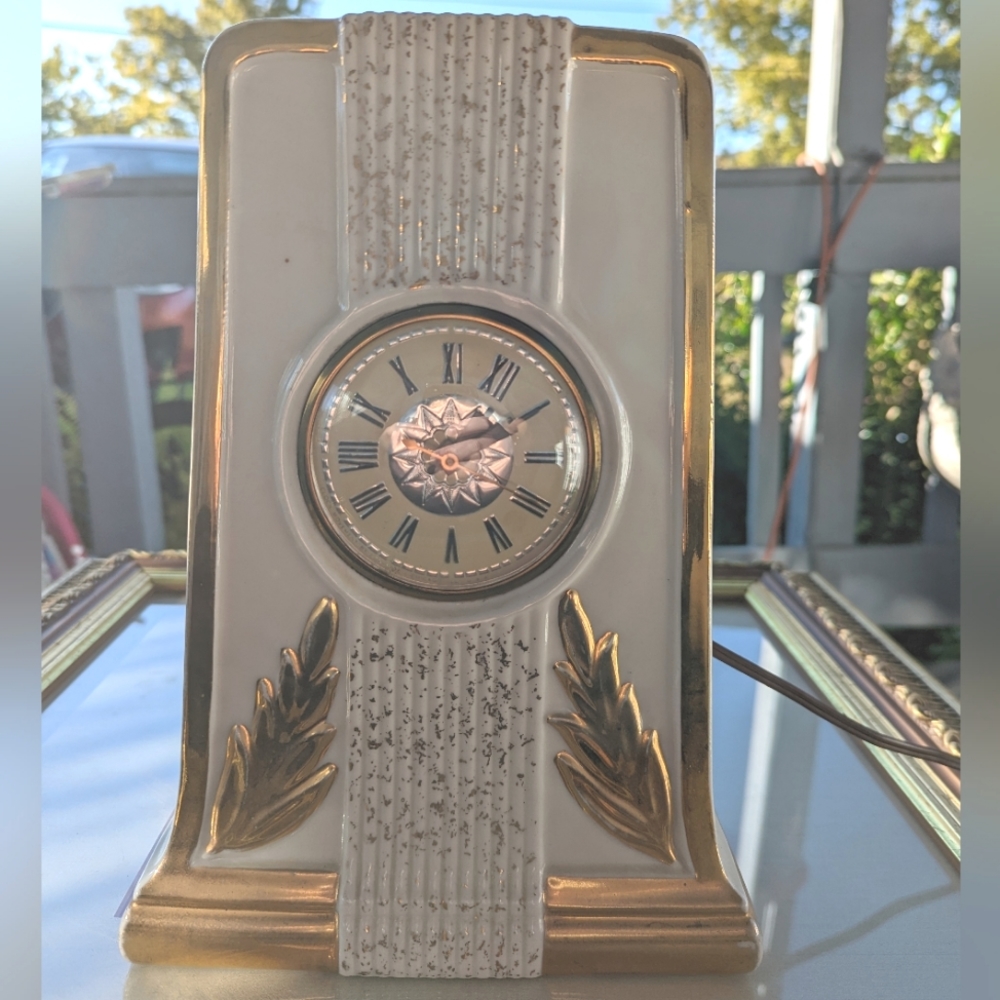 Vintage Le Mienx porcelain Clock